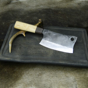 Käsin taottu lihakirves